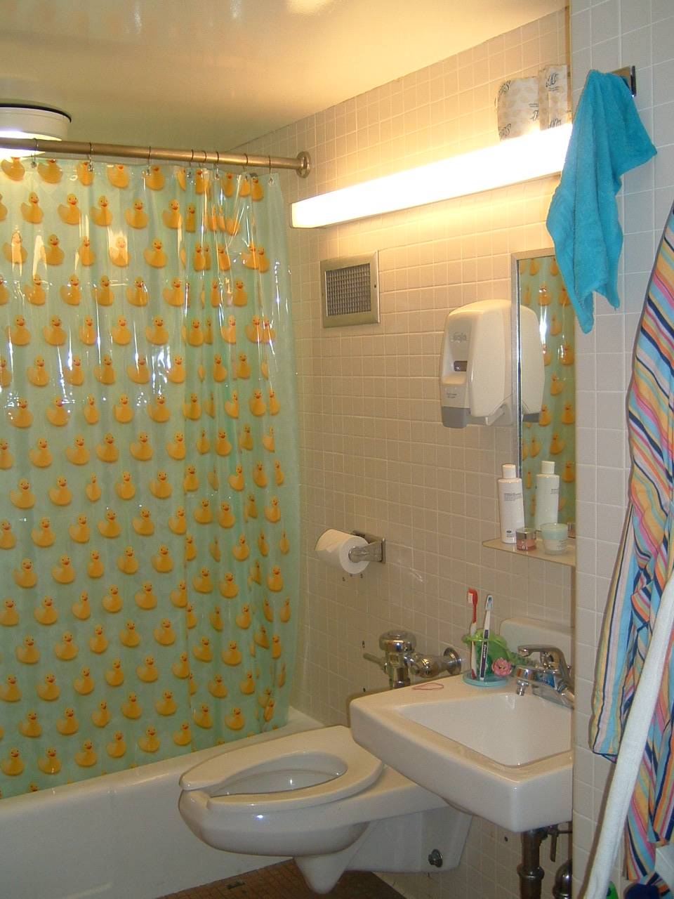 What are the showers at your college dorm like? Page 3 — College